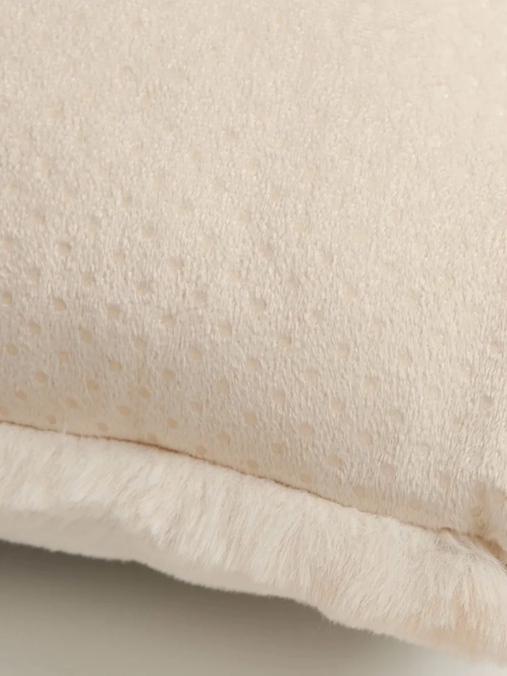 Unhide NEW Floof Pillow Pet Bed $179 MSRP